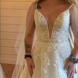 Never worn wedding dress